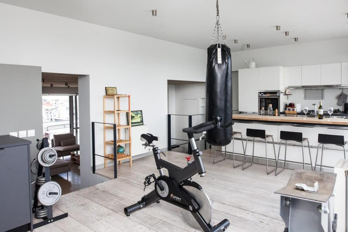 Penthouse With 360 View Of And Private Gym Apartment