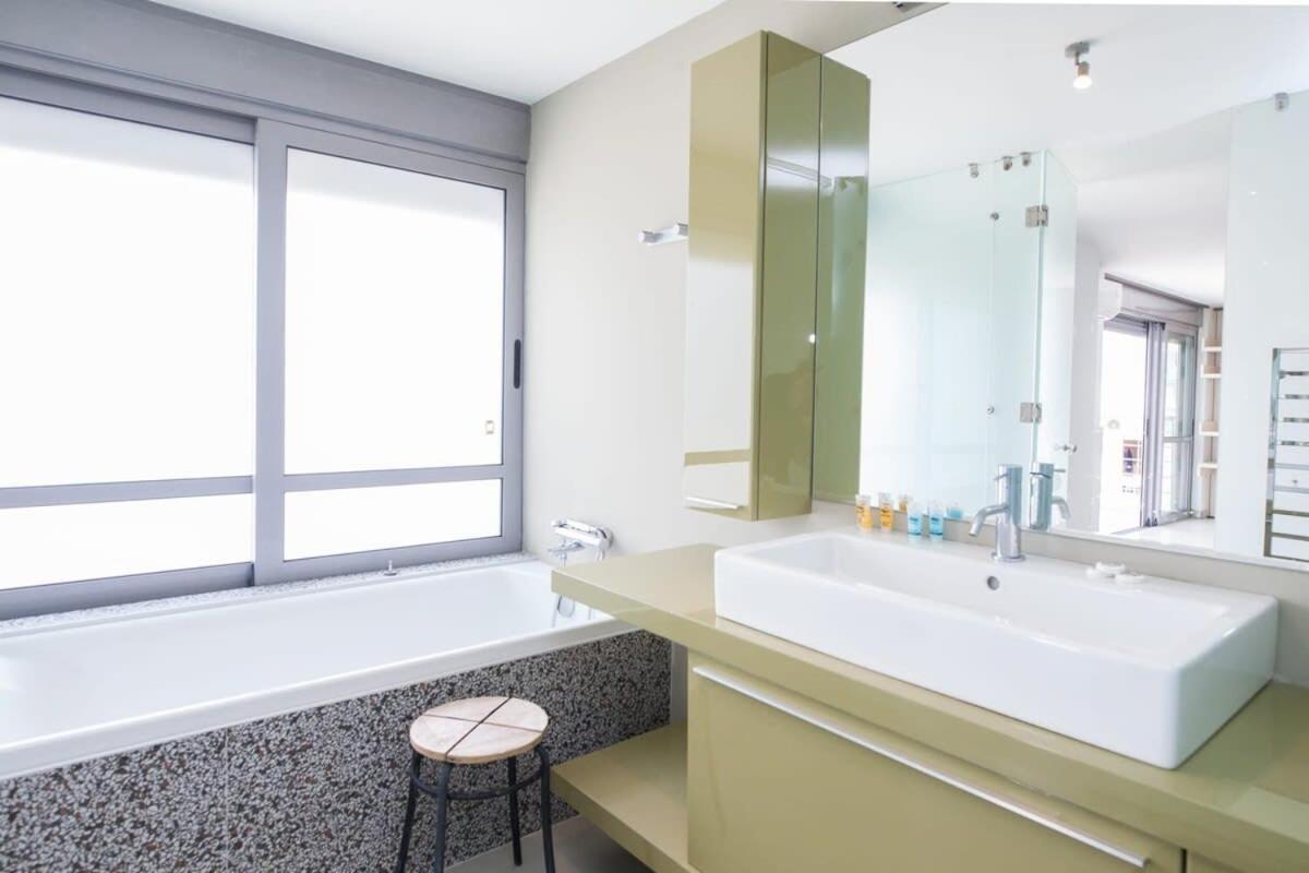 Penthouse With 360 View Of And Private Gym * Athens