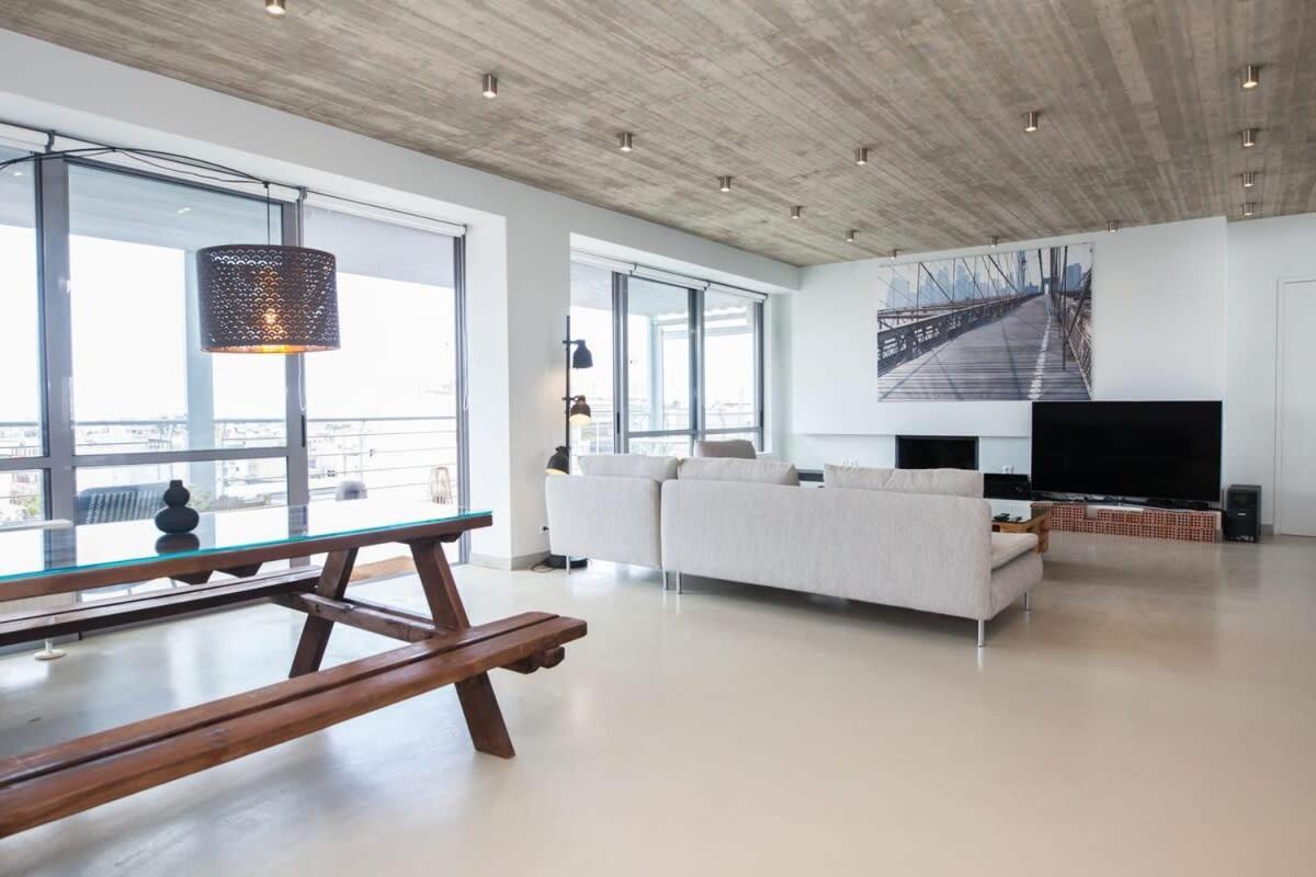 Apartment Penthouse With 360 View Of And Private Gym